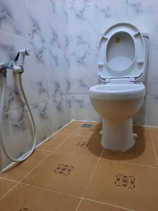 Ellyz Home Stay Moshi Esterno foto