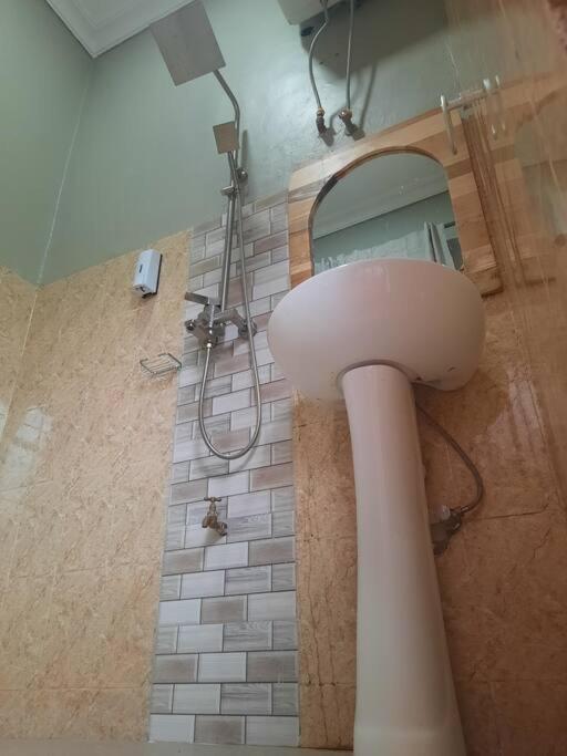 Ellyz Home Stay Moshi Esterno foto